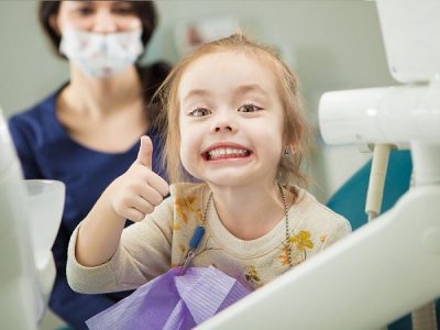 بهترین دندانپزشک کودکان اصفهان | دکتر ندا مکانیک