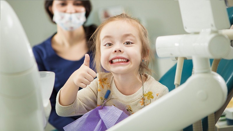 بهترین دندانپزشک کودکان اصفهان | دکتر ندا مکانیک